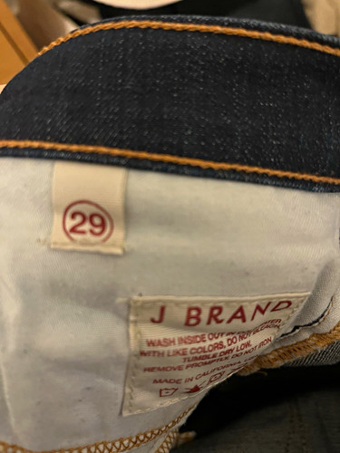 Brand cigarette leg dark - leg,
