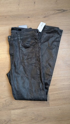 Brand snakeskin patterned - brand, snakeskin-patterned